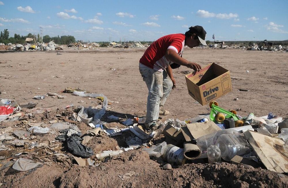 La pobreza bajó al 25,7% y 1.2 millones de personas dejaron de ser indigentes