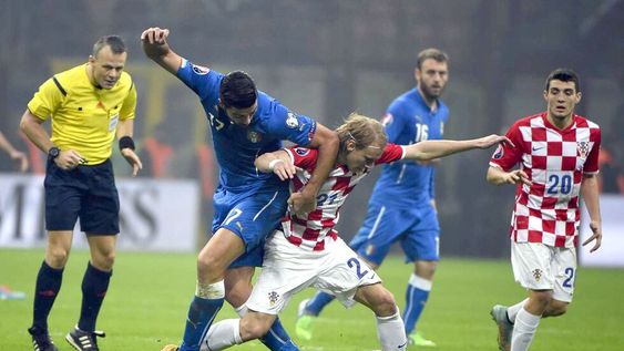 Igualdad de Italia y goleada de la Naranja