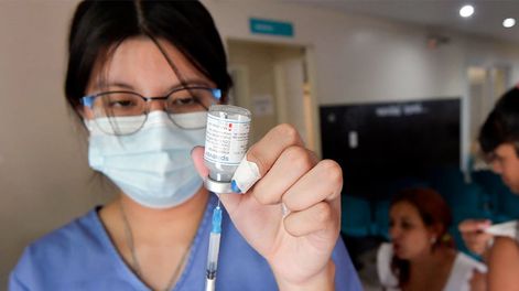 Los Andes | En el Ministerio de Salud ya no llevan un conteo de  quienes se vacunan, como se hacía en la época más crítica de la pandemia. | Foto: Orlando Pelichotti / Los Andes