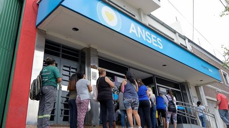 “IFE” de $94.000: en qué horario inscribirse en Anses para cobrarlo - Foto: Orlando Pelichotti / Los Andes