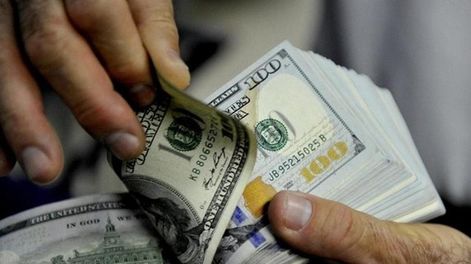 A cuánto cotiza el dólar blue este lunes en Mendoza y qué se puede hacer con los billetes viejos o deteriorados.