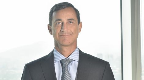 Larraín Kaplan tiene una trayectoria profesional de más de 25 años, de los cuales más de 10 han estado vinculados al grupo Cencosud.