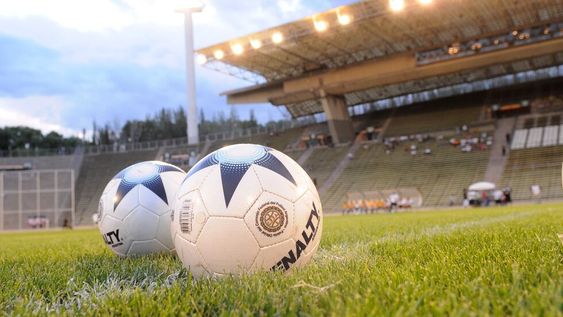 Clubes en crisis: cómo sobreviven