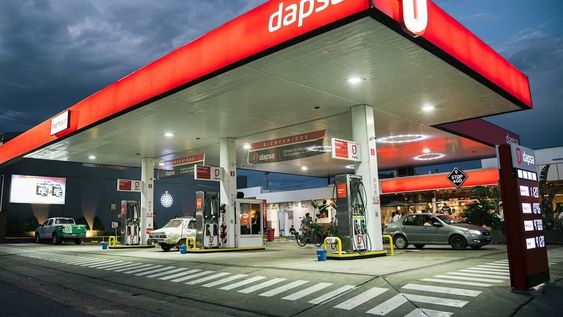 Presencia local. La petrolera tiene 18 estaciones en operación en la provincia, concentradas principalmente en el Gran Mendoza y también en la zona Este.