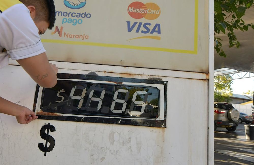 Nuevamente se produjo un aumento del precio del Gas Natural Comprimido (GNC), en las estaciones de servicio de Mendoza. / Foto: Orlando Pelichotti.