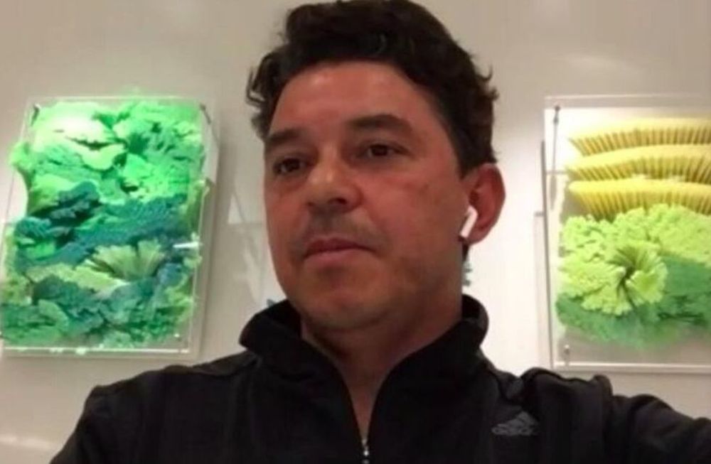 Furor en las redes por los extraños y llamativos cuadros en la casa del Muñeco Gallardo