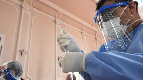 Los Andes | Bioquímicos mendocinos desconfían de los autotest y piden a la gente seguir yendo a centros de testeo y laboratorios. Foto: Mariana Villa / Los Andes.