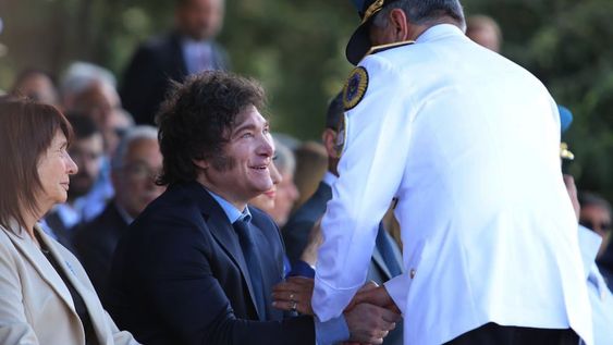 El presidente Javier Milei planteó que el país abandonó lo que calificó como ?garantismo barbárico? para darle lugar al orden cívico en materia de seguridad, y precisó que la defensa pública es indispensable para la recuperación de la economía. FOTO: PRESIDENCIA/NA