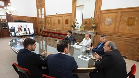 Los Andes | Francos tuvo un primer contacto con los mandatarios de cara a la reunión del martes.