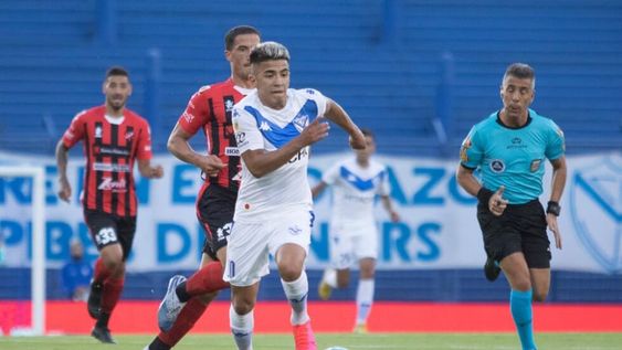 Thiago Almada convirtió el gol del triunfo.