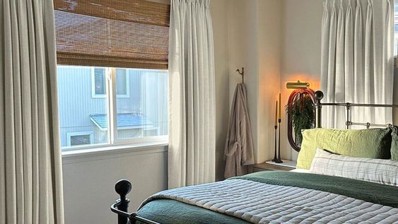 La nueva versión controla la luz, reduce el mantenimiento y aporta una estética limpia en el dormitorio.