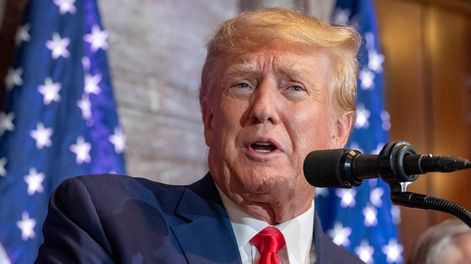 Donald Trump enfrenta 37 cargos en la causa de los documentos clasificados que fueron hallados en una de sus propiedades.