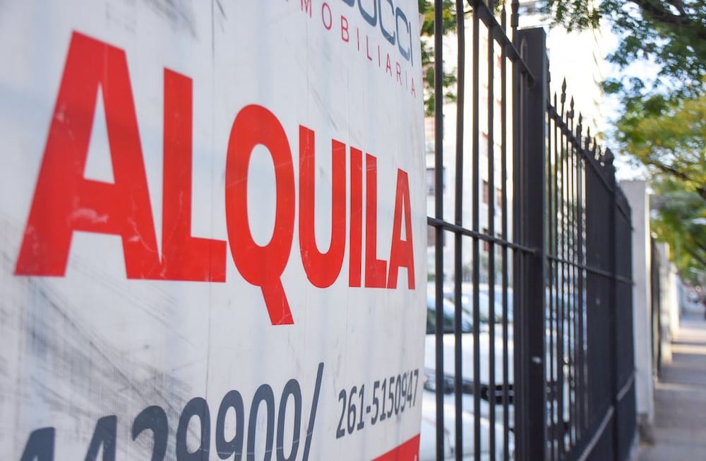 Cerca de cumplirse los tres años de vigencia de la ley de alquileres, los propietarios van encontrando diversas maneras de esquivar ciertos requisitos de la normativa. Foto: Mariana Villa / Los Andes