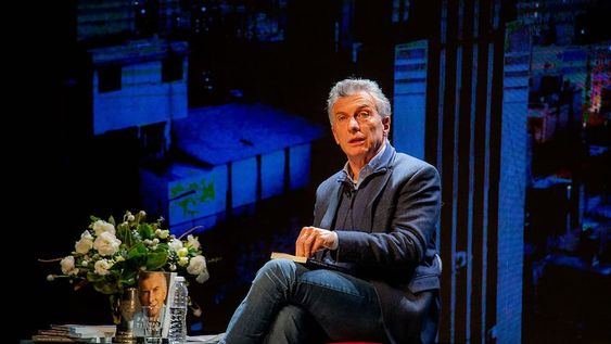 “Pido perdón por el error que cometí ayer al hablar de la pandemia y envío mis disculpas a las personas que fueron afectadas por este virus...”