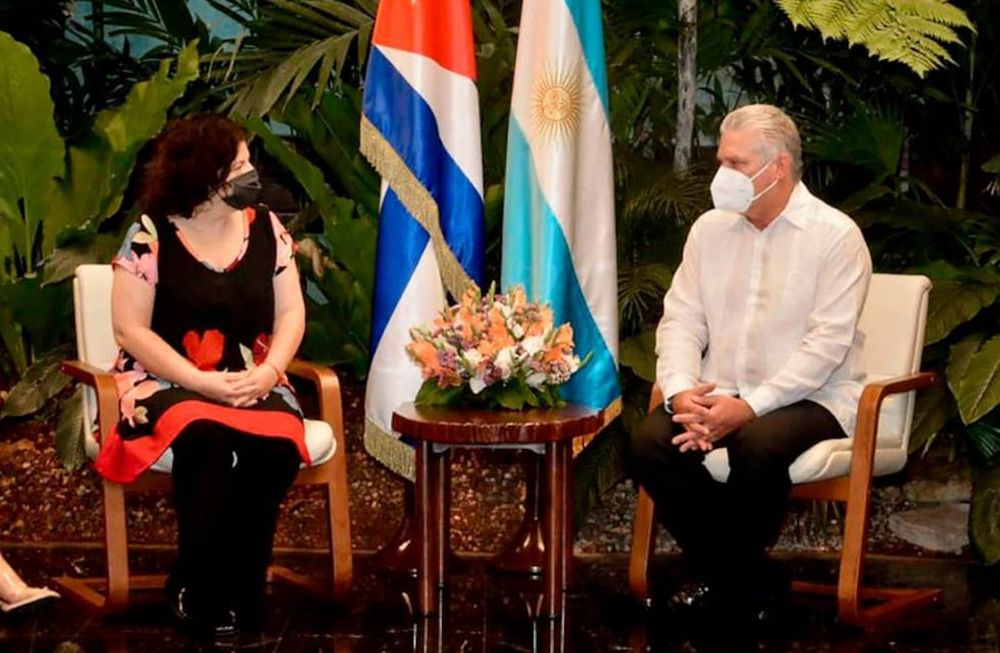 Carla Vizzotti se reunió con Miguel Díaz-Canel Bermúdez para avanzar en un acuerdo de colaboración para la producción en Argentina de la vacuna contra el covid.