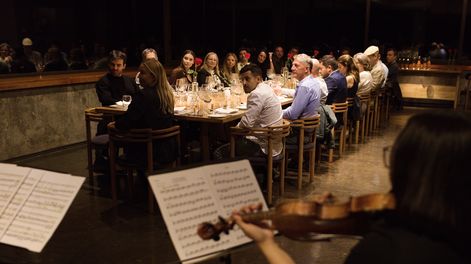 Cena en Bodega Monteviejo para presentar las nuevas líneas.