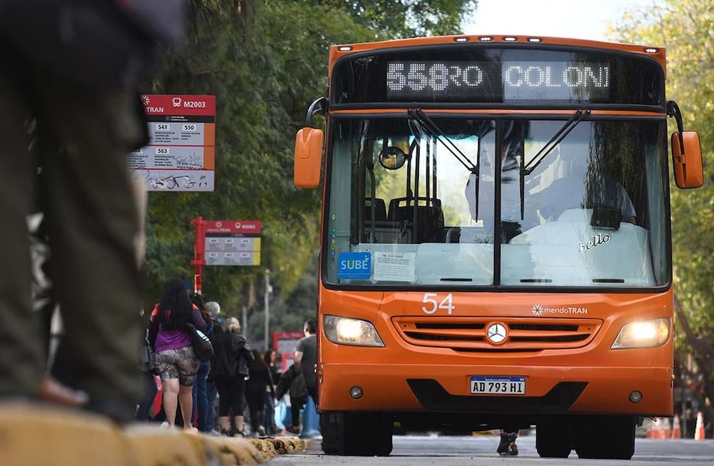 Cuánto sale el pasaje de colectivo en Mendoza
