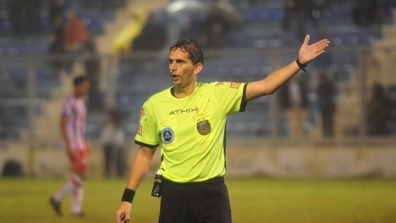 Nicolás Lamolina dirigirá al Tomba frente a Racing.