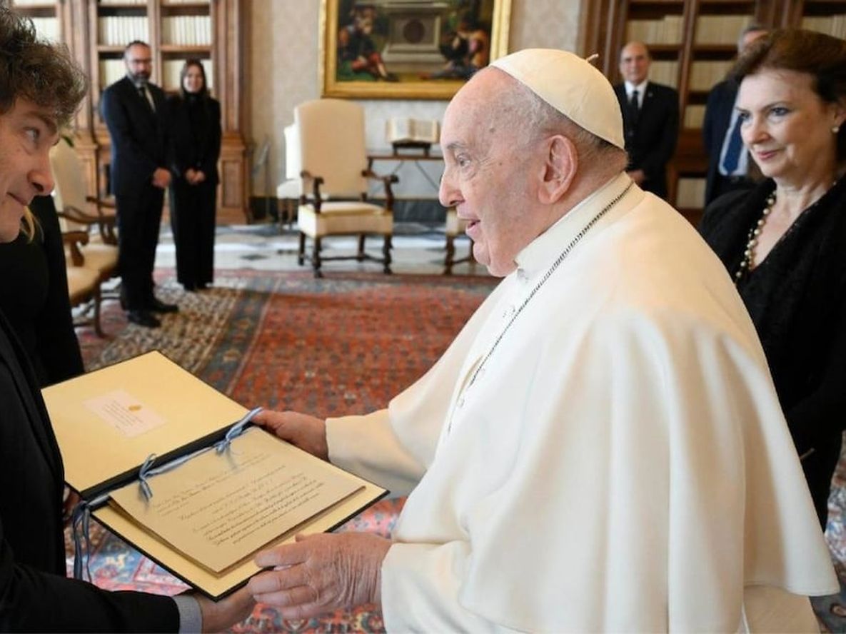 Milei viajará a Roma para estar en el funeral de Francisco.