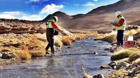 Debate por la minería: quieren beneficiar un grupo empresario transnacional - Por E. Sosa