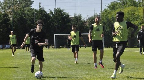Los Andes | Hace menos de un mes, Spreen y el entrenador Cristian Fabbiani recibieron un sinfín de comentarios rechazando la estrategia de marketing del club de Bajo Flores.
