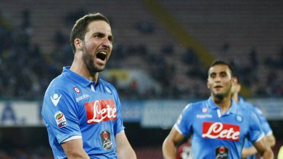Higuaín fue el protagonista de la victoria del Nápoli ante el Milan