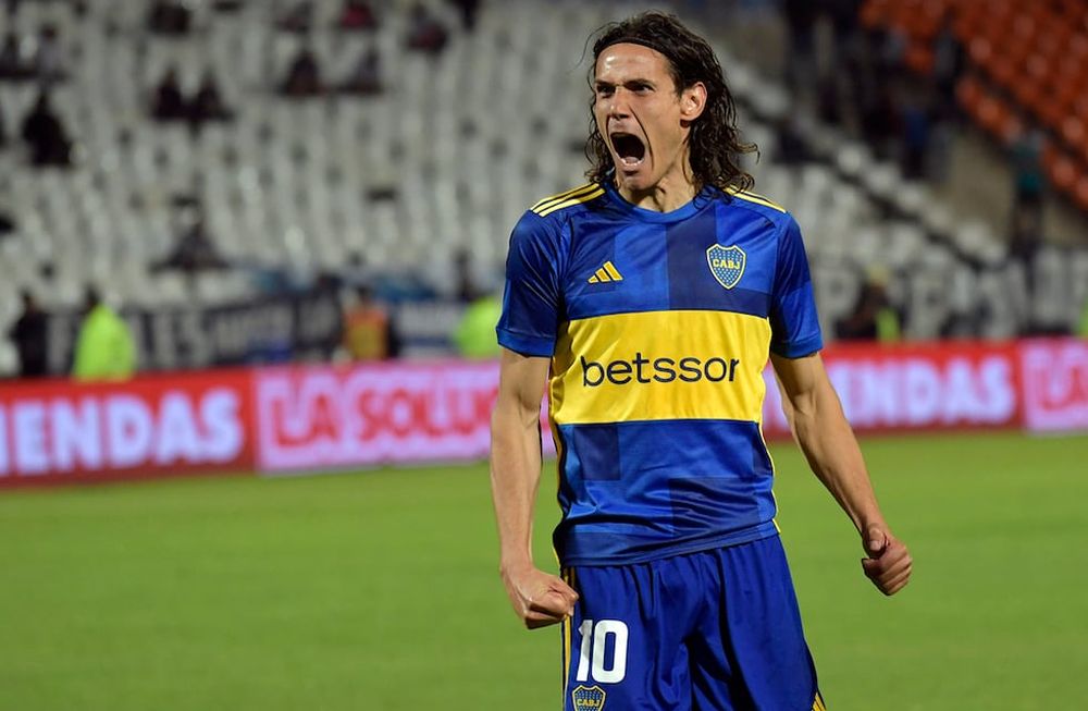 El jugador de fútbol de Uruguay: Edison Cavani, en la actualidad no la pasa bien porque está peleado con el arco.