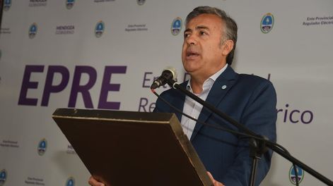 Institucionalidad, elecciones separadas y candidaturas - Por Gastón Bustelo