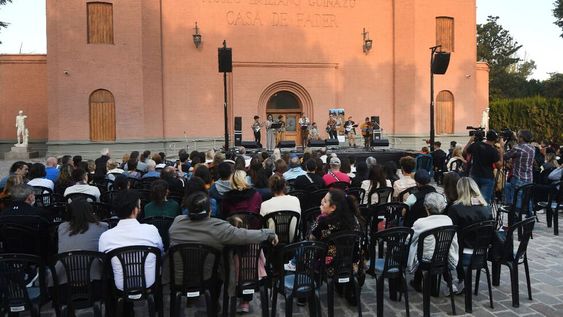 El grupo La Taylor Méndez agregó un género musical diferente al festival, con un show en el Museo Fader. Este encuentro de música clásica es uno de los atractivos de Semana Santa.