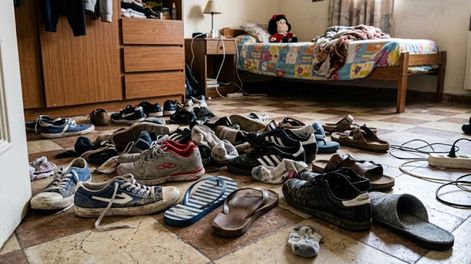 El mueble evita acumulaciones innecesarias de zapatillas en el suelo o dentro de placares.