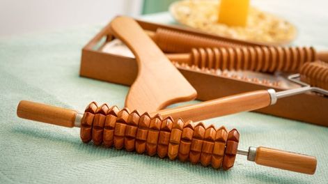 Los Andes | La maderoterapia consiste en una serie de masajes con diferentes elementos que nos ayudan a tonificar el cuerpo, minimizar la retención de líquidos y edemas, ayuda a reducir la celulitis, tratar la grasa localizada y estimular la producción de elastina.