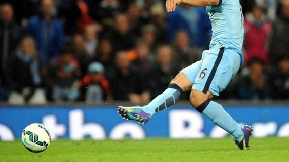Con un gol de Agüero, el Manchester City venció al Liverpool