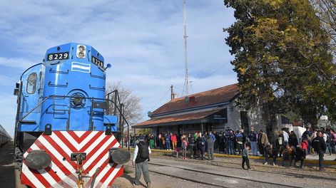 Comenzó la venta de pasajes de tren desde Palmira a Retiro, Buenos Aires. Foto: Marcelo Rolland