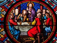 En el Evangelio de hoy Jesús estaba a la mesa con sus discípulos. En el Evangelio de hoy Jesús estaba a la mesa con sus discípulos.