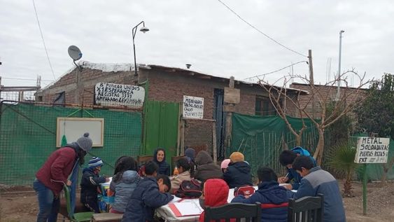El grupo Generando Puentes es una iniciativa social en los barrios populares de Mendoza, que buscan lograr una realidad más justa en estas comunidades.