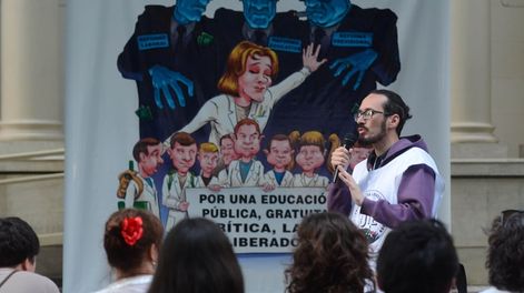 De la obligación y la extorsión, al decreto - Por Sebastián Henríquez