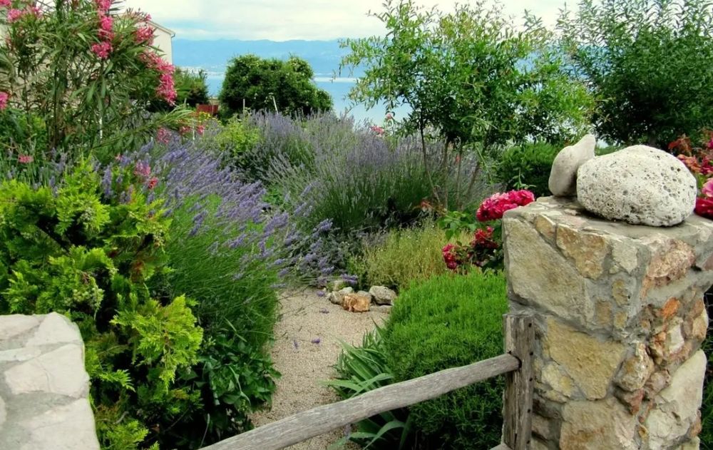 jardín mediterráneo en argentina.