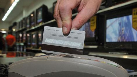 Para muchos usuarios las tarjetas de crédito son sinónimo de beneficio, mientras que para otros un problema. (Sergio Cejas / Archivo)