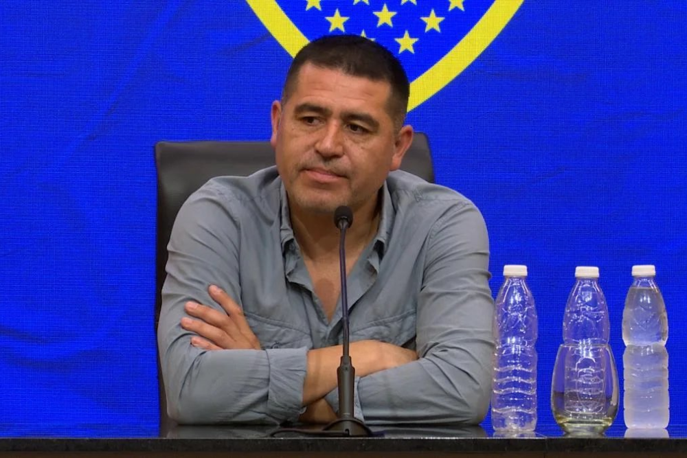 Riquelme cherche à remplacer Gago