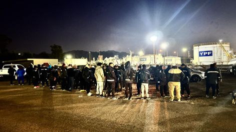 Corte en la destilería de YPF en Luján de Cuyo