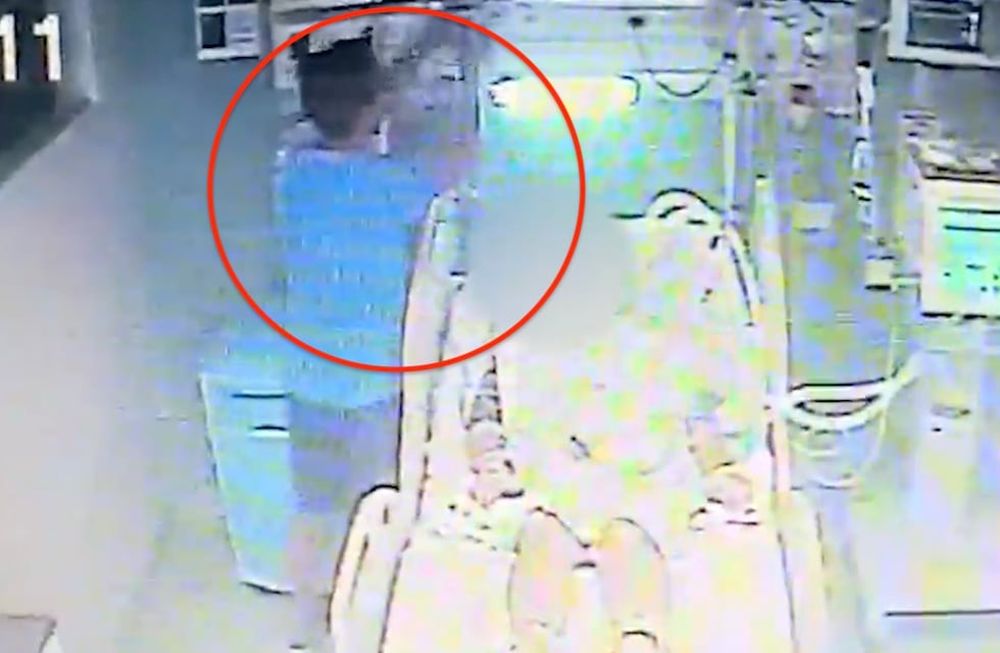 Difundieron el video donde se ve cómo el podólogo mendocino Guillermo Germán Berjeli envenenaba a su marido Roberto Guzmán Jaque. Foto: Captura de video