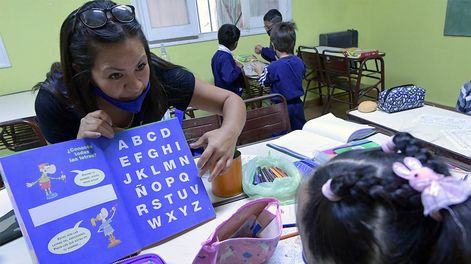 Los Andes | Las clases iniciarán el 27 de febrero y se extenderán hasta el 15 de diciembre. En la foto, la Escuela 1 -098 Carmen Ponce de Videla  de Mendoza, primer grado  Señorita VanesaFoto: Orlando Pelichotti / Los Andes
