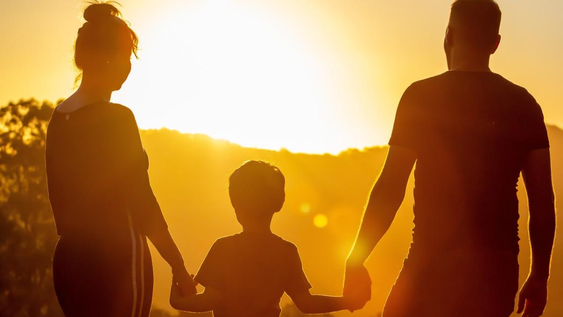 Qué tipo de padre o madre serías, según cada uno&nbsp; de los signos del zodíaco
