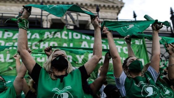 Enfermero de Lavalle publicó amenazas para las “pañuelos verdes”: “No pidan ayuda cuando se estén desangrando”