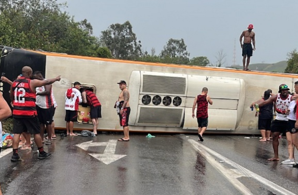 Hinchas del Flamengo involucrados en un accidente