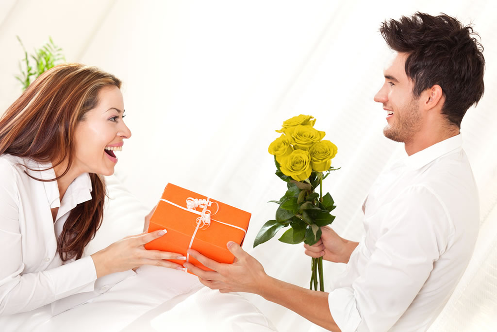Se recomienda no regalar flores amarillas en el Día de los Enamorados.