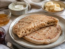 pan integral hecho en sarten en 5 minutos, ideal para el cafe con leche de la manana