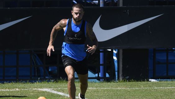 Nahitan Nández se va al Cagliari, después de los partidos por Copa Libertadores