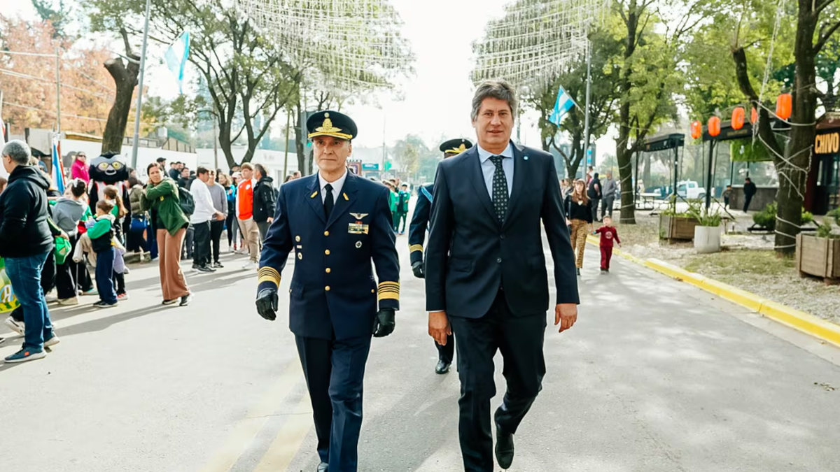 Cábala: un intendente de Santa Fe pidió licencia para ir a su séptimo Mundial con amigos