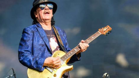 Carlos Santana tiene una lujosa mansión en Hawai.
